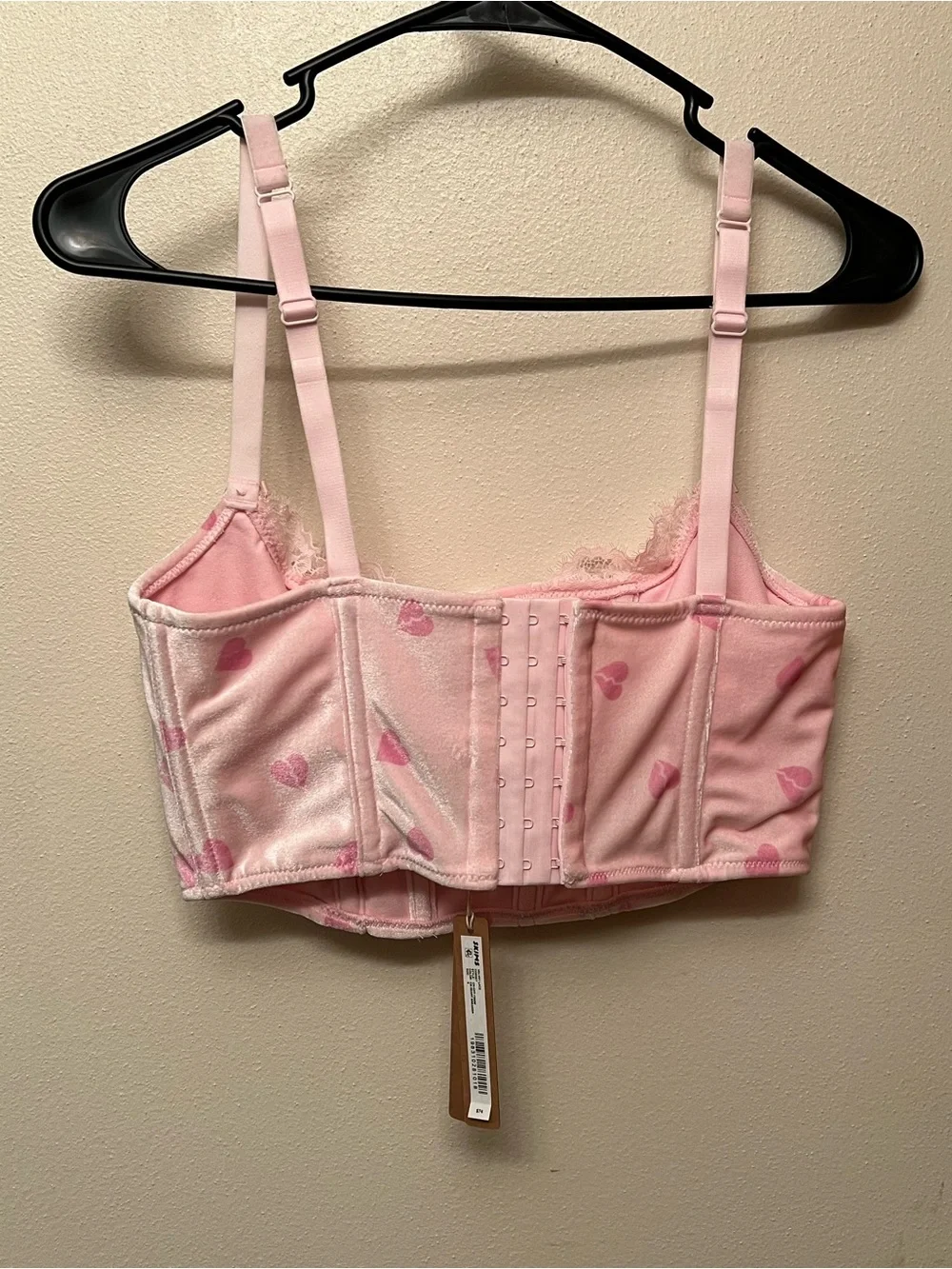 SKIMS NWT Velvet Lace Corset in CB
Heart Breaker - Picture 2 of 3